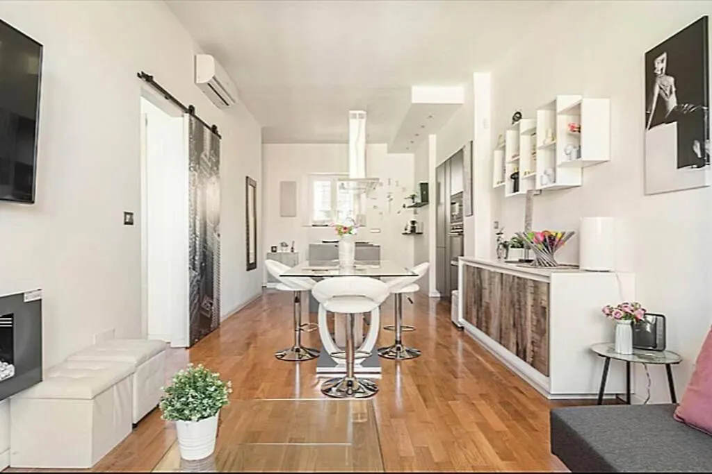 City Life Milan Apartment - Wi-Fi & Smart Tv