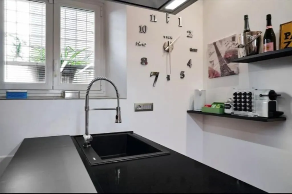 City Life Milan Apartment - Wi-Fi & Smart Tv 0*,